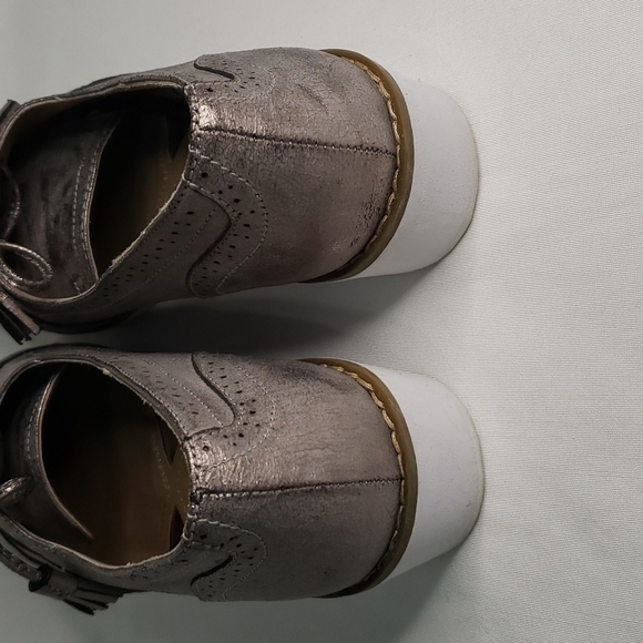 ADRIENNE VITTADINI Oxford Platform Lace Up Metallic - Picture 4 of 8